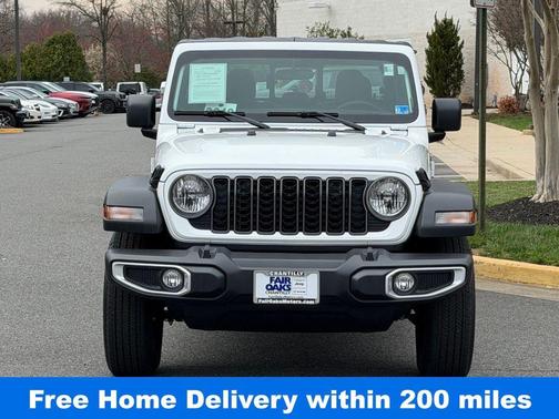 Bright White Clearcoat 2025 Jeep Gladiator Sport