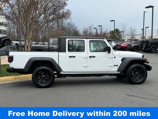 Bright White Clearcoat 2025 Jeep Gladiator Sport