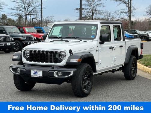 Bright White Clearcoat 2025 Jeep Gladiator Sport