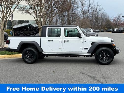 Bright White Clearcoat 2025 Jeep Gladiator Sport