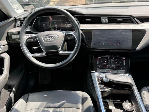 2021 Audi e-tron Premium