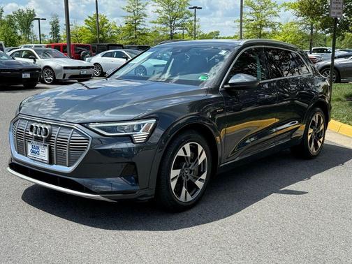 2021 Audi e-tron Premium