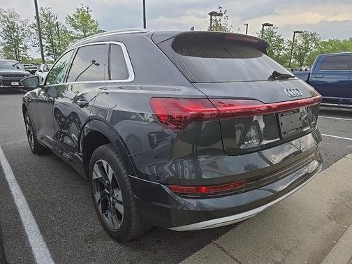 2021 Audi e-tron Premium