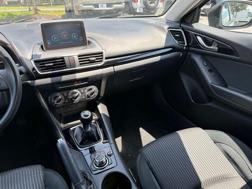 2016 Mazda Mazda3 i Sport
