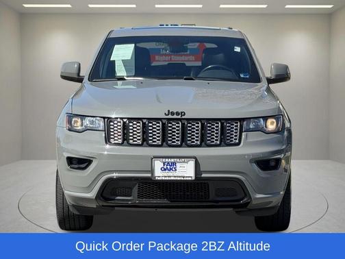 Sting Gray Clearcoat 2020 Jeep Grand Cherokee Altitude