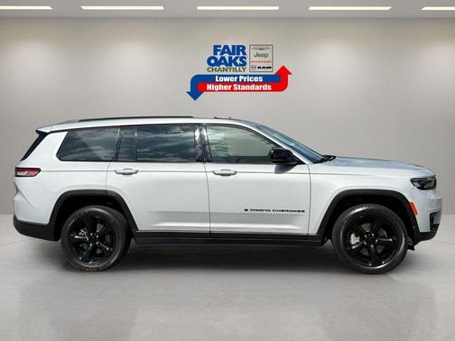2022 Jeep Grand Cherokee L Laredo