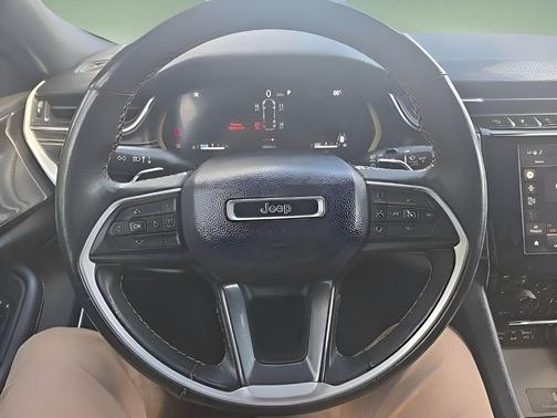 2022 Jeep Grand Cherokee L Laredo
