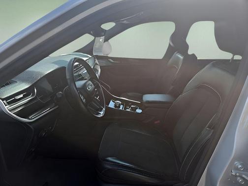 2022 Jeep Grand Cherokee L Laredo