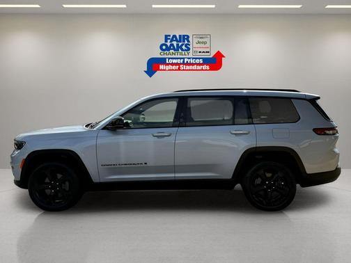 2022 Jeep Grand Cherokee L Laredo