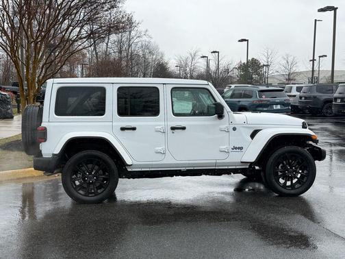 2025 Jeep Wrangler 4xe Sahara