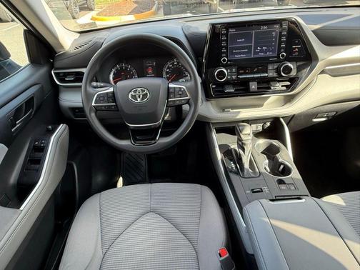 2021 Toyota Highlander L