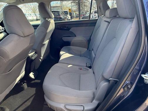 2021 Toyota Highlander L