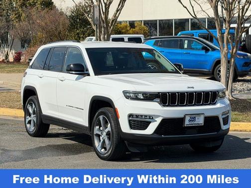 Bright White Clearcoat 2023 Jeep Grand Cherokee Limited