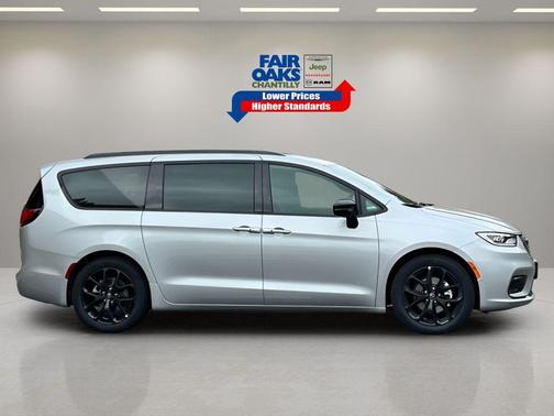 2026 Chrysler Pacifica Limited