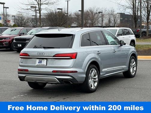 Satellite Silver Metallic 2025 Audi Q7 55 Premium Plus
