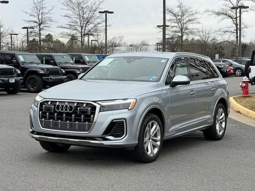 2025 Audi Q7 55 Premium Plus