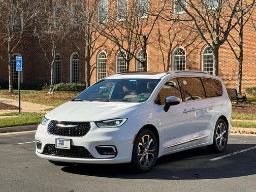 2026 Chrysler Pacifica Pinnacle