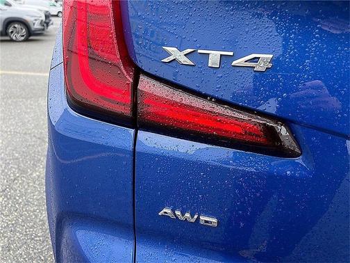 2023 Cadillac XT4 Luxury