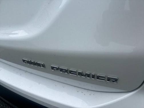 2022 Chevrolet Equinox Premier w/1LZ