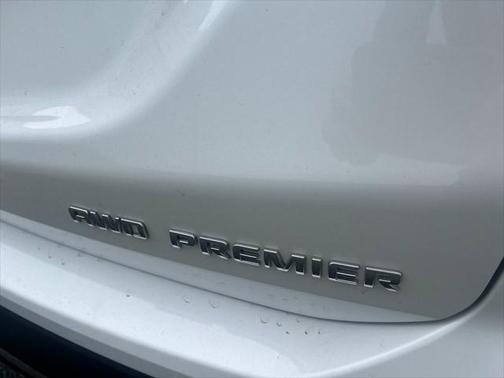 2022 Chevrolet Equinox Premier w/1LZ