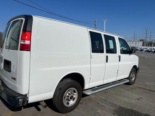 2024 GMC Savana 2500 Work Van