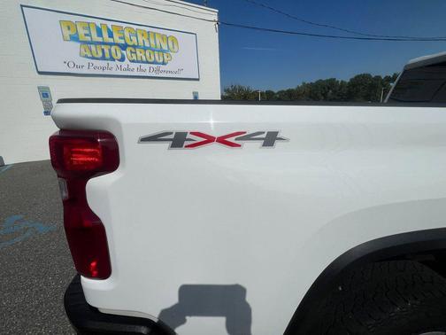 2022 Chevrolet Silverado 2500 Custom