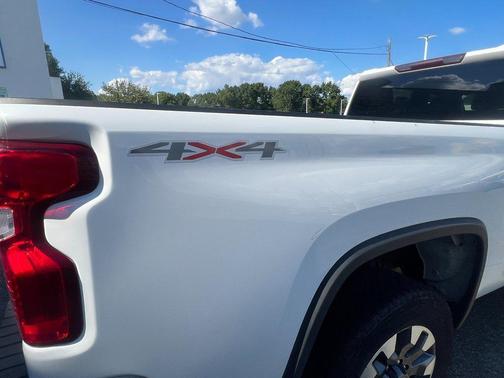 2022 Chevrolet Silverado 2500 Custom