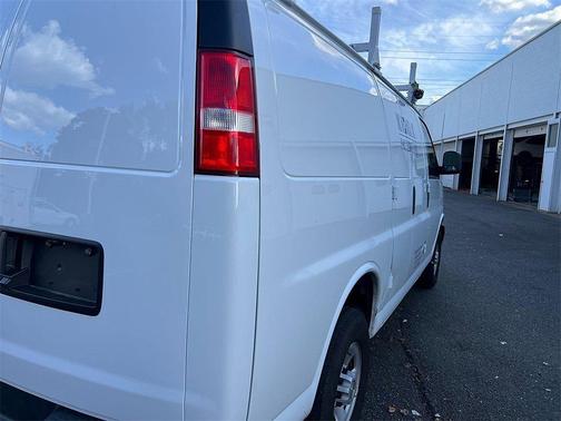 2024 Chevrolet Express 2500 RWD 2500 Regular Wheelbase WT