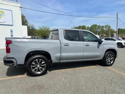 Slate Gray Metallic 2024 Chevrolet Silverado 1500 LT