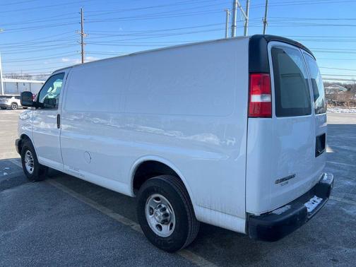 2021 Chevrolet Express 2500 RWD 2500 Regular Wheelbase WT