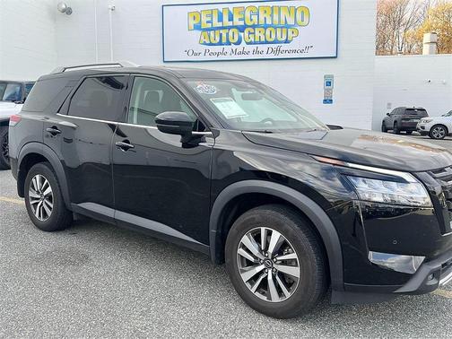 2024 Nissan Pathfinder SL 4WD