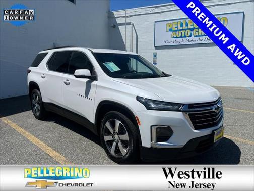 2022 Chevrolet Traverse LT Leather