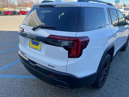 2022 GMC Acadia AWD SLE
