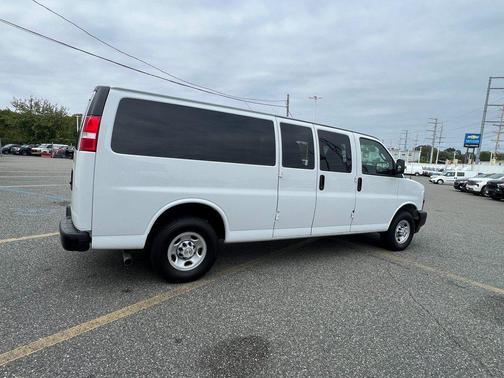 2024 Chevrolet Express 3500 RWD 3500 Extended Wheelbase LS