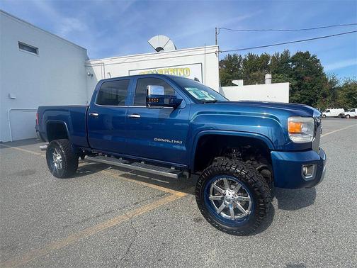 2015 GMC Sierra 2500 Denali