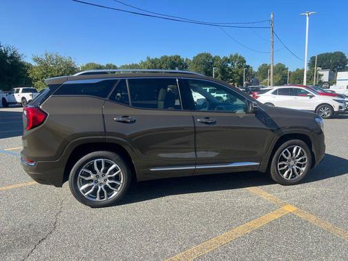 2023 GMC Terrain Denali