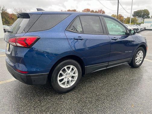 2022 Chevrolet Equinox LS