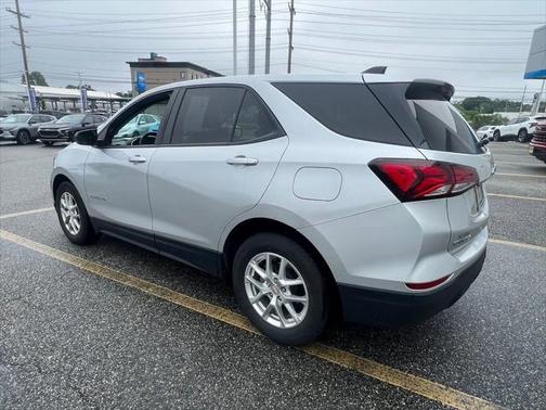 2022 Chevrolet Equinox LS