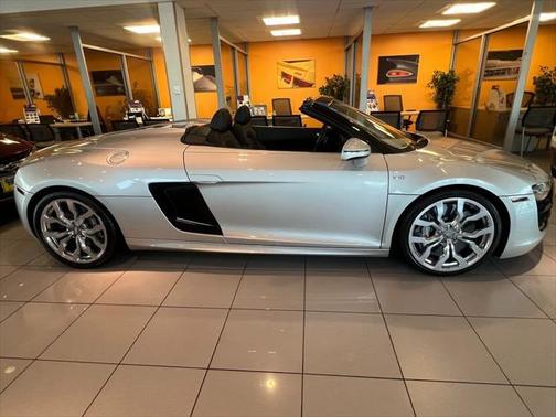 2012 Audi R8 5.2 quattro Spyder