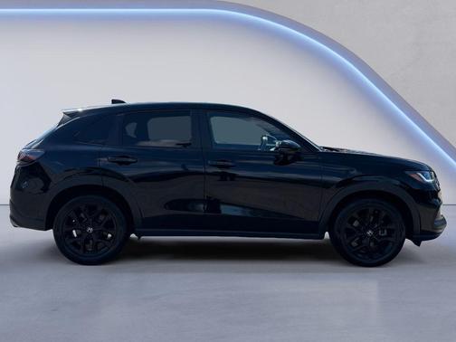 Crystal Black Pearl 2024 Honda HR-V Sport