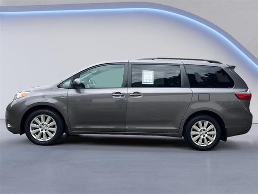 2017 Toyota Sienna LE