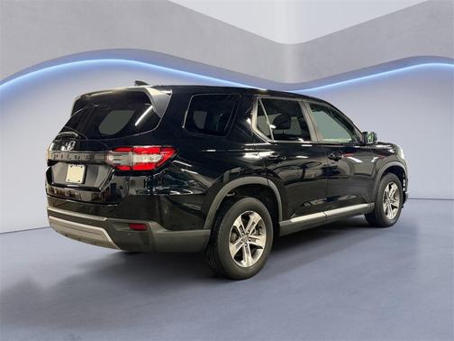 2023 Honda Pilot EX-L 8-Passenger