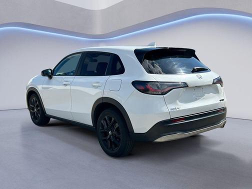 Platinum White Pearl 2024 Honda HR-V Sport