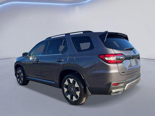 Modern Steel Metallic 2026 Honda Pilot Touring