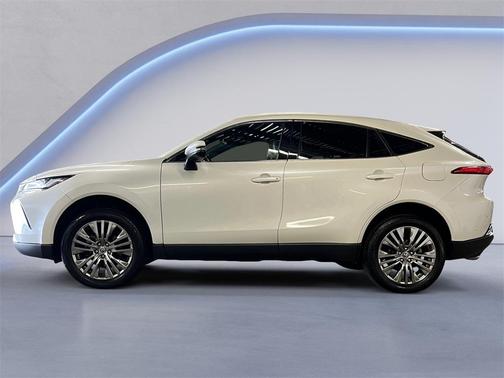 2022 Toyota Venza XLE