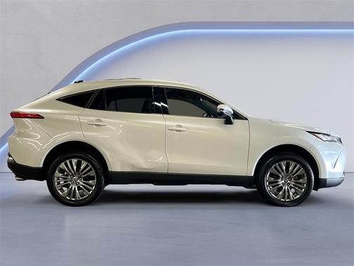 2022 Toyota Venza XLE