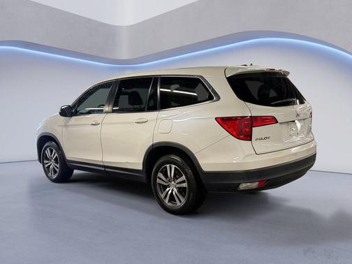 White Diamond Pearl 2017 Honda Pilot EX-L