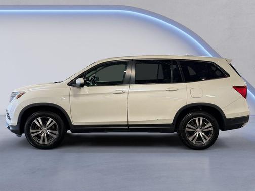 White Diamond Pearl 2017 Honda Pilot EX-L