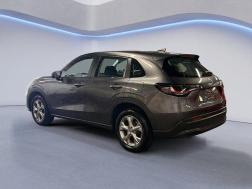 Modern Steel Metallic 2024 Honda HR-V LX