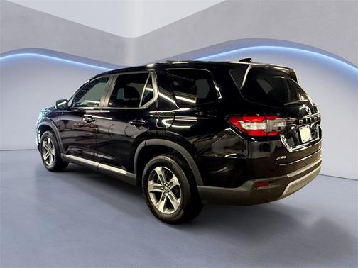 2023 Honda Pilot EX-L 8-Passenger